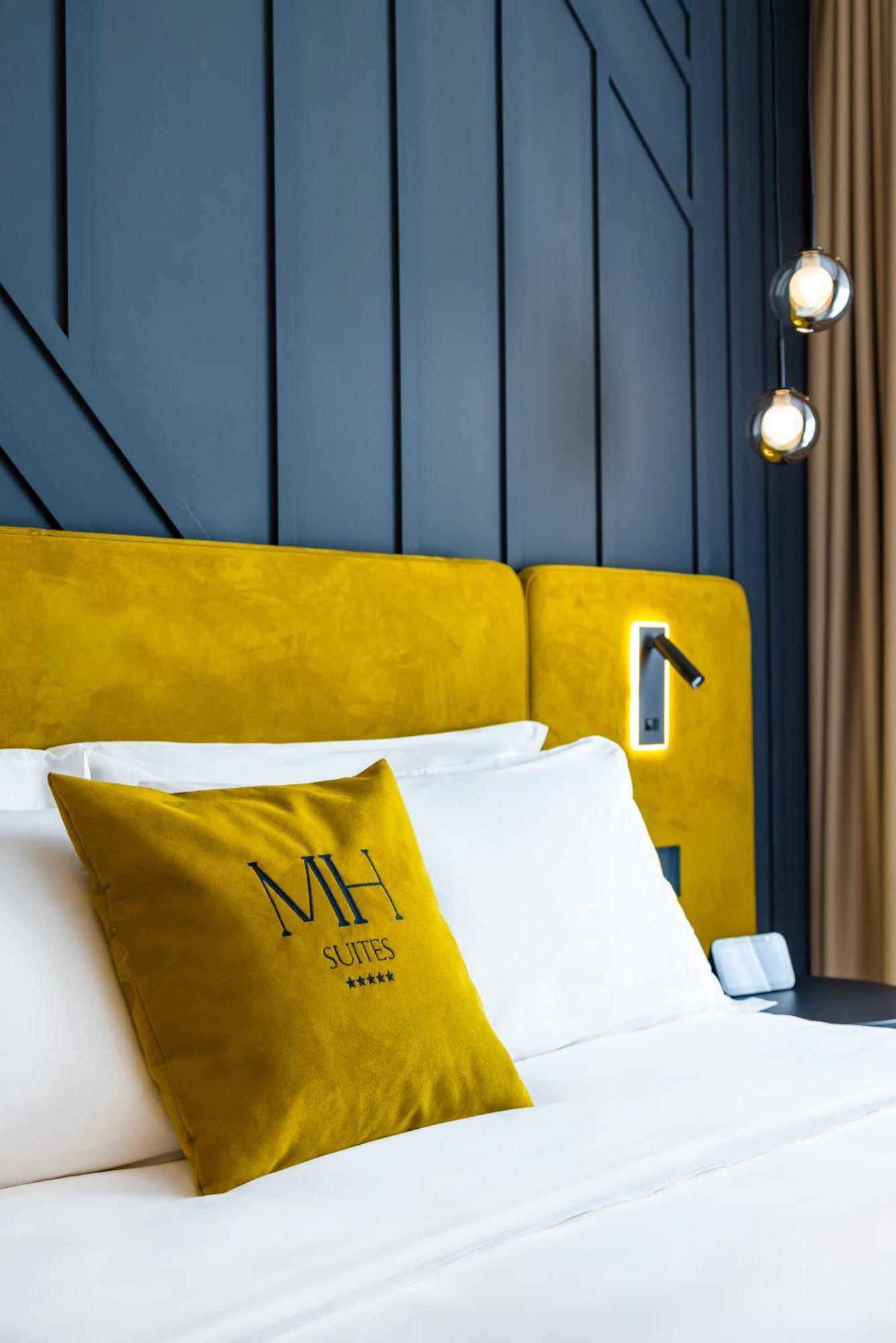 Mh Suites Plebiscito Neapel Exteriör bild