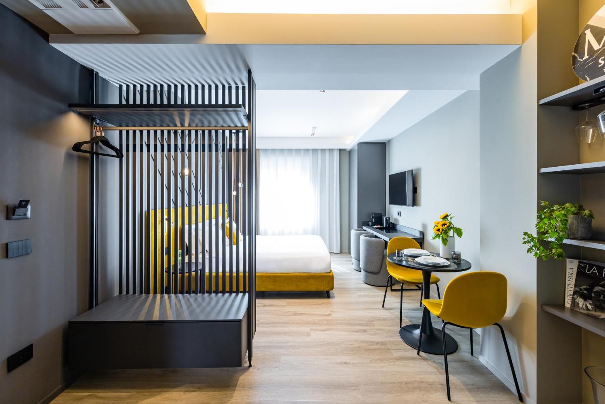 Mh Suites Plebiscito Neapel Exteriör bild